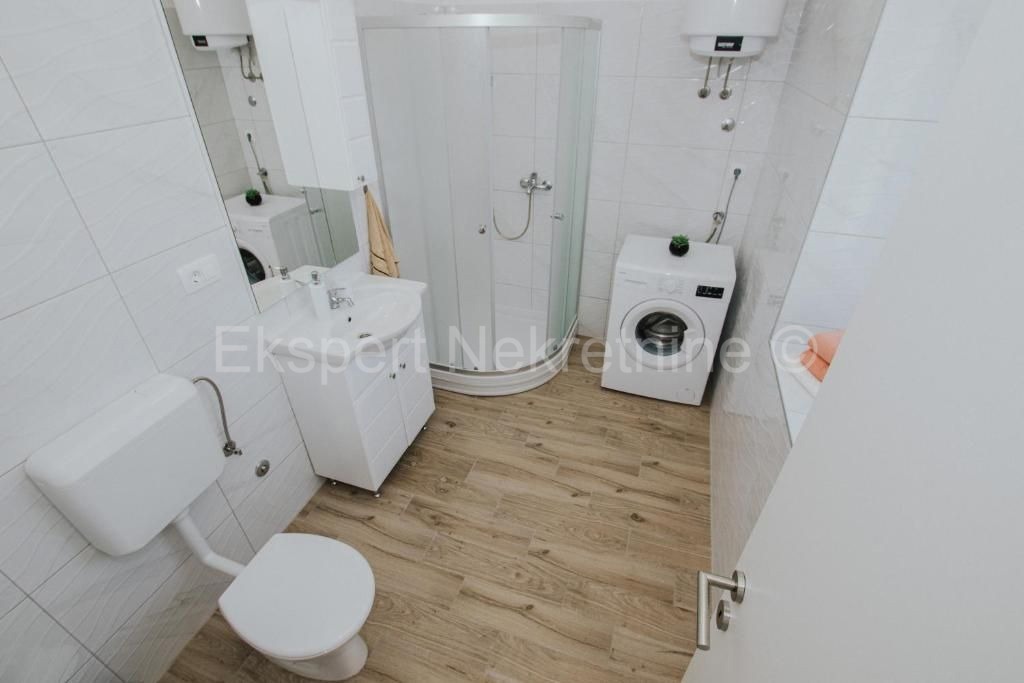 Drvenik Mali, semi-detached house 135 m2 with sea view, 300 m from the beach