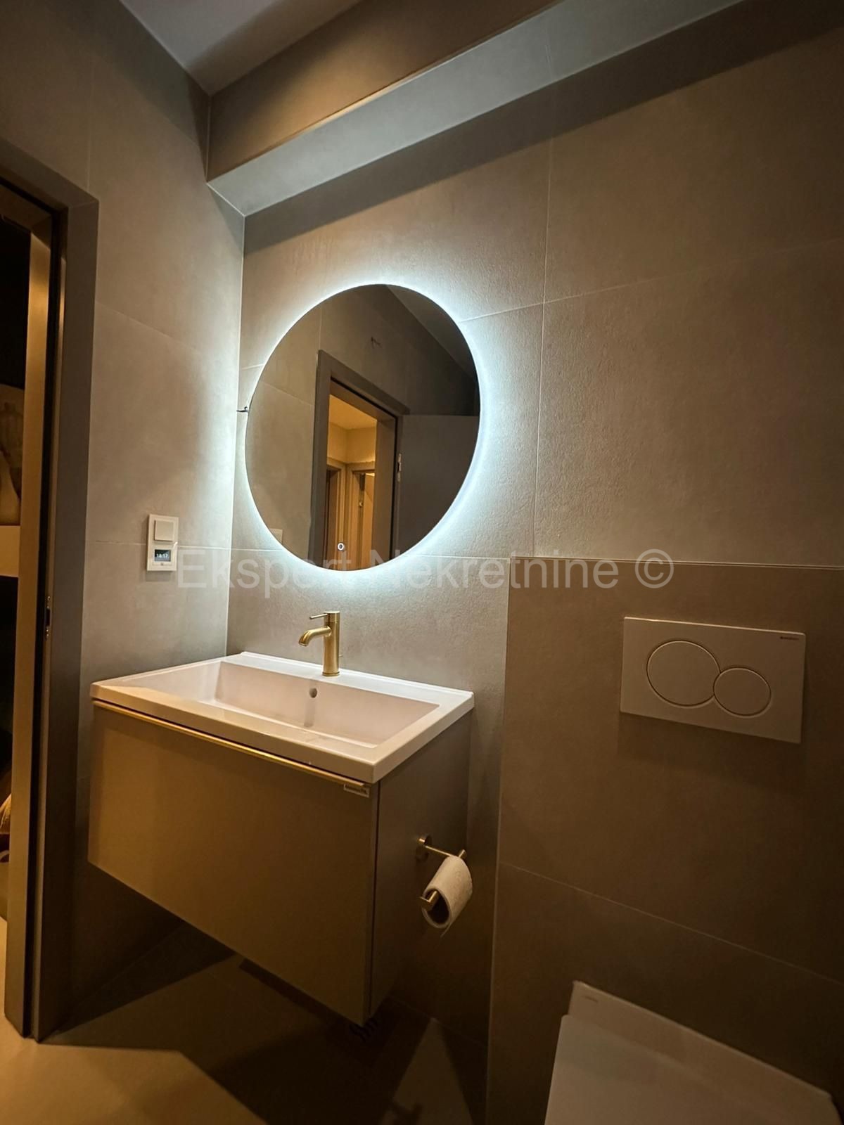 Čiovo, Okrug G., 2-bedroom apartment 68 m2, 2nd row from the sea, sea view,