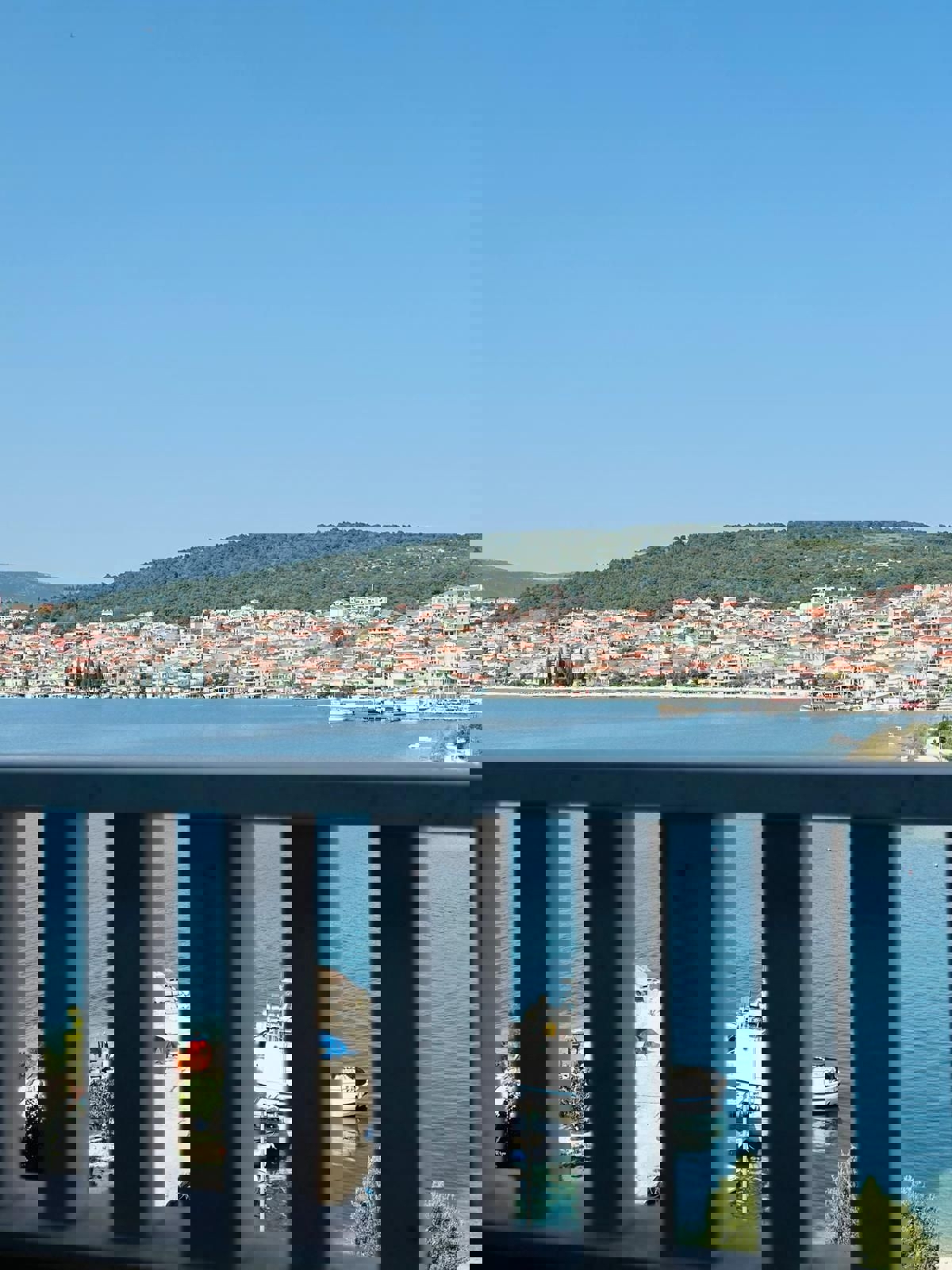 Čiovo, Okrug G., 2-bedroom apartment 68 m2, 2nd row from the sea, sea view,
