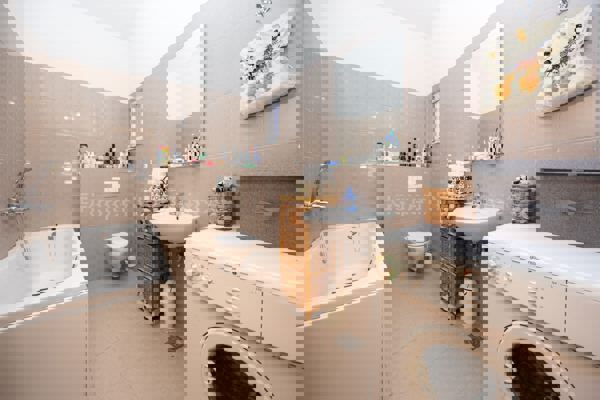 Solin, Rupotina, casa indipendente 260m2 con giardino e vista