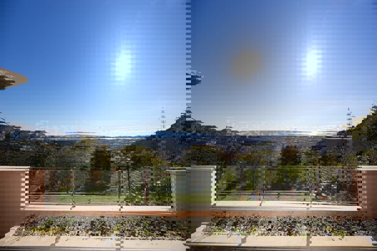 Solin, Rupotina, casa indipendente 260m2 con giardino e vista