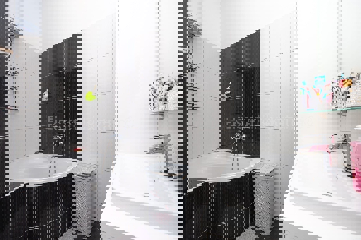 Solin, Rupotina, casa indipendente 260m2 con giardino e vista