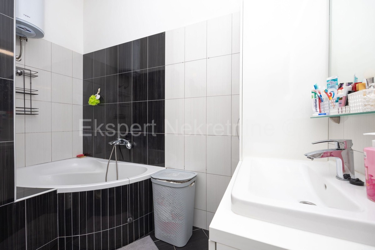 Solin, Rupotina, casa indipendente 260m2 con giardino e vista