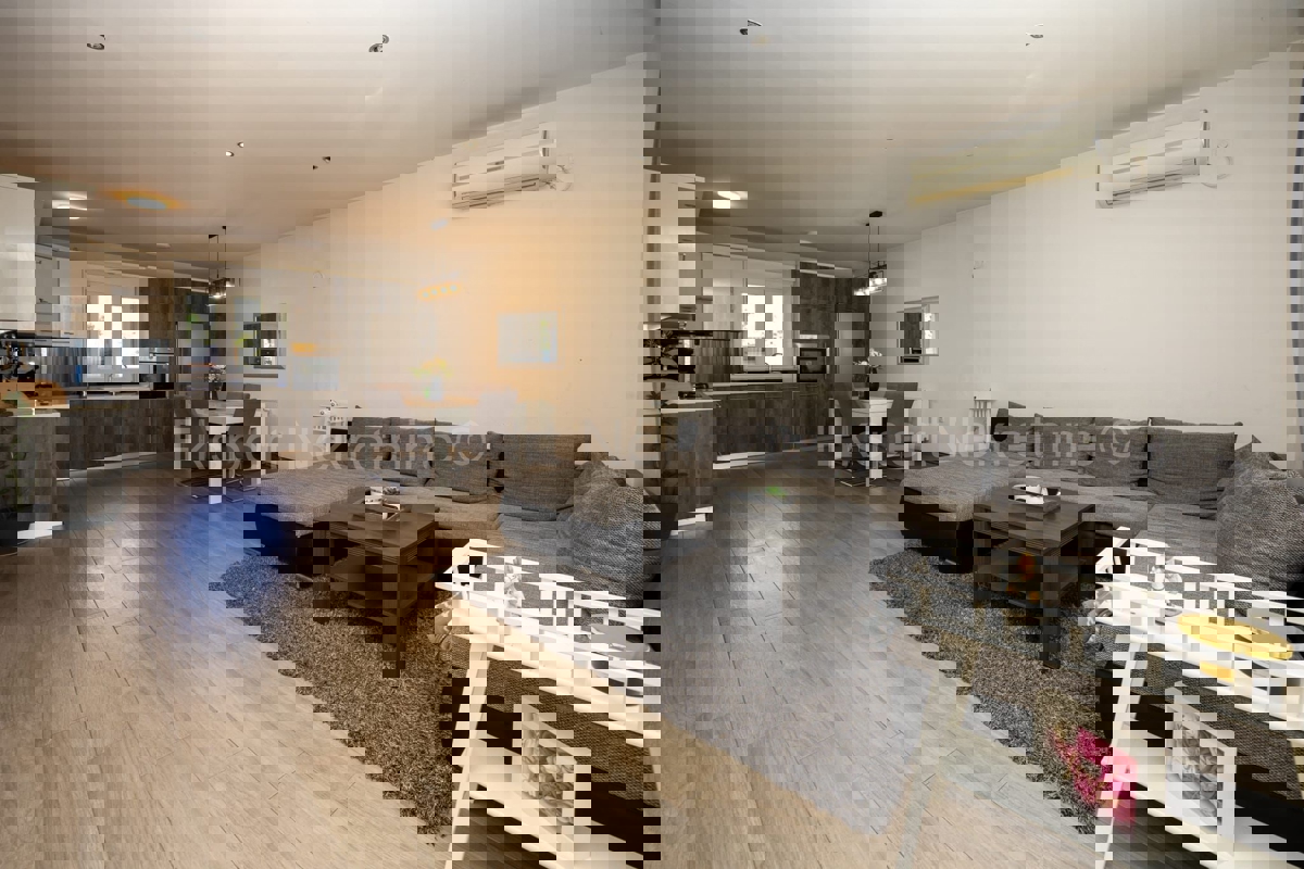 Solin, Rupotina, casa indipendente 260m2 con giardino e vista