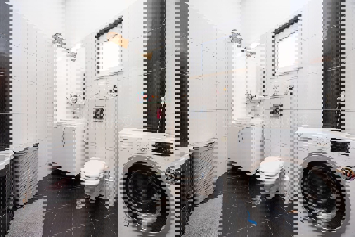 Solin, Rupotina, casa indipendente 260m2 con giardino e vista