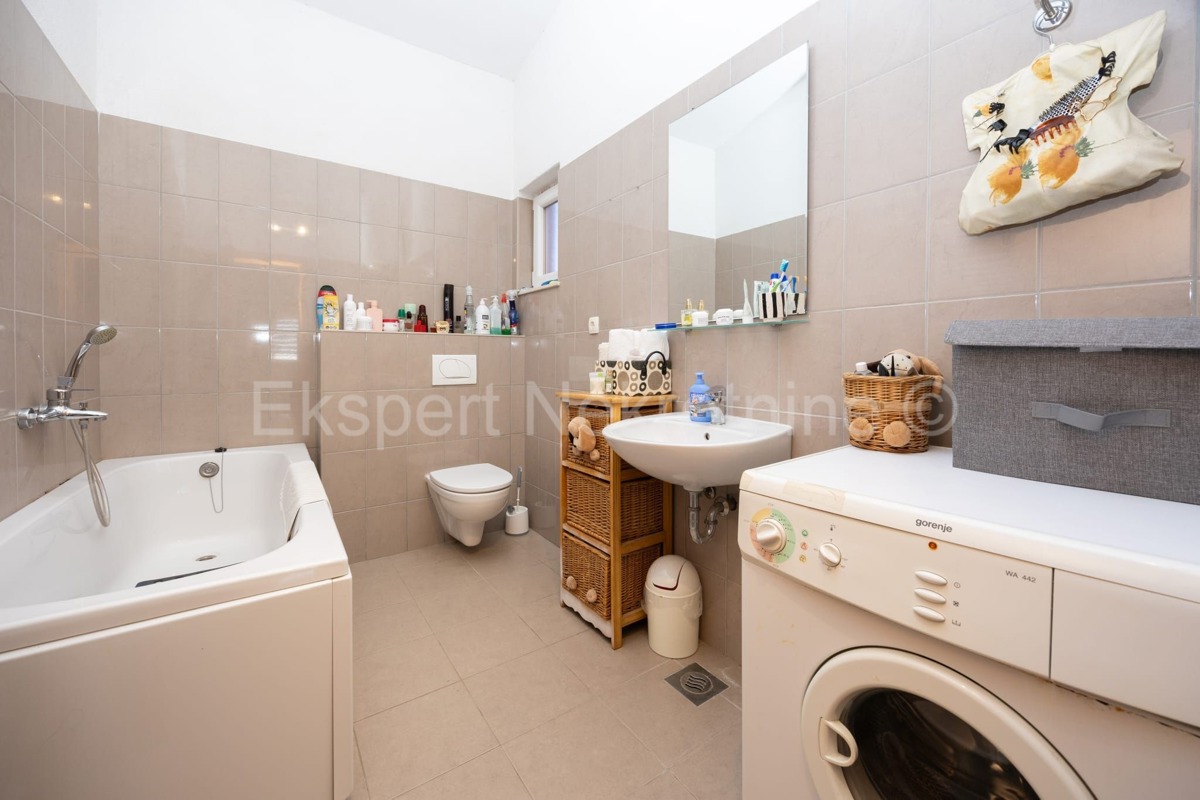 Solin, Rupotina, casa indipendente 260m2 con giardino e vista