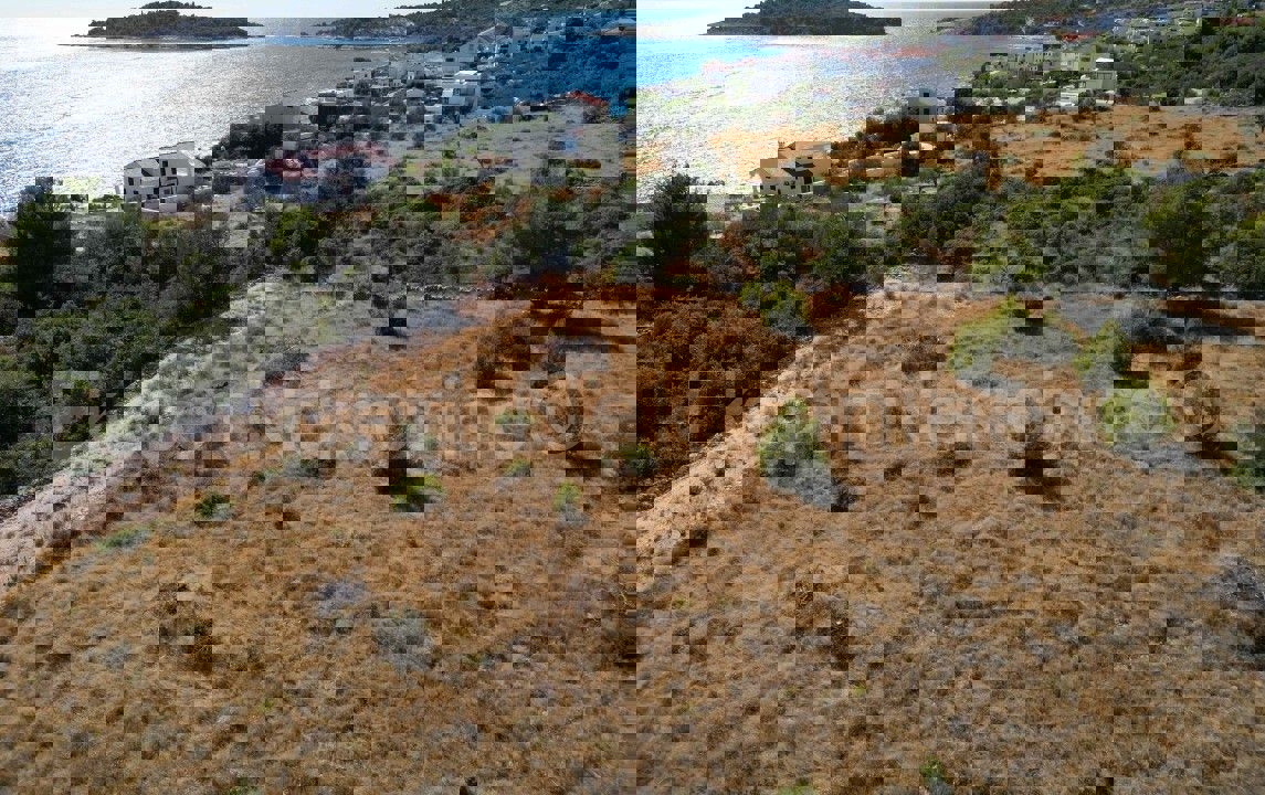 Rogoznica, luxury villa 309 m2 with swimming pool (40m2) only 120 from the sea and beach,