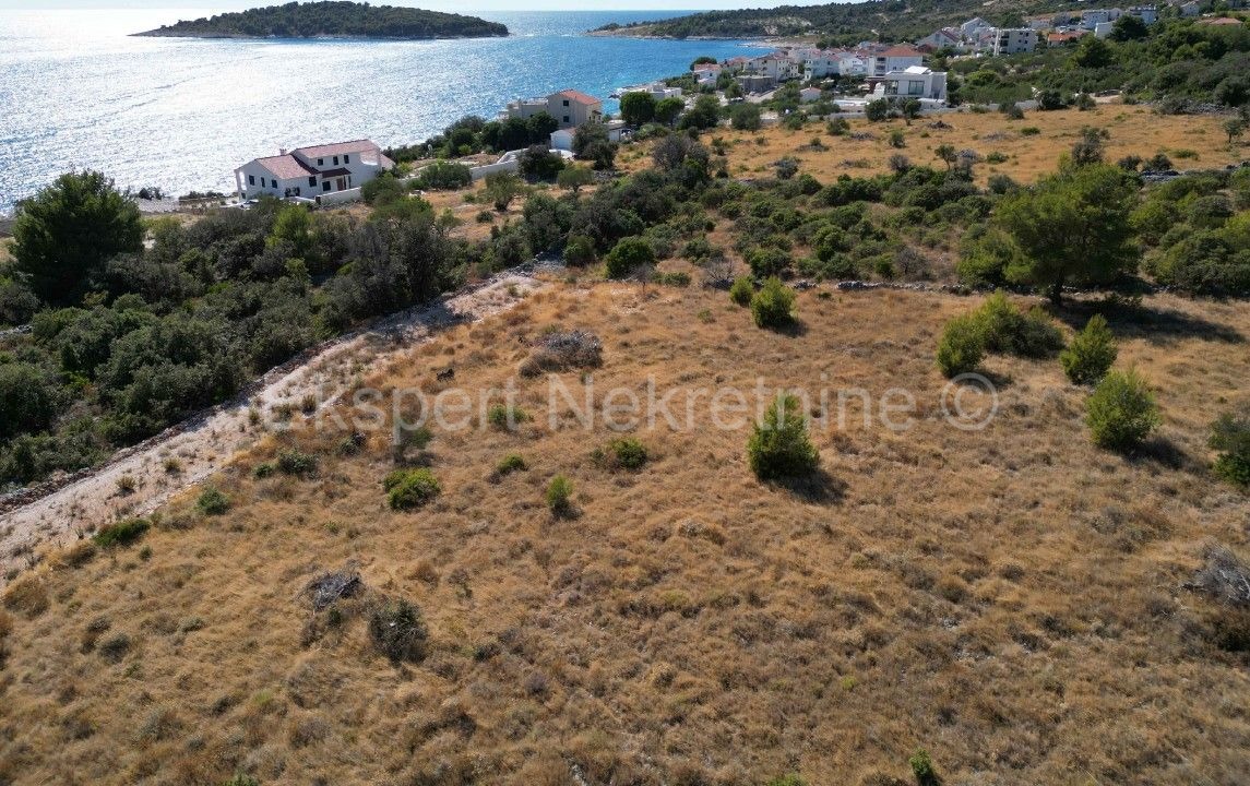 Rogoznica, luxury villa 309 m2 with swimming pool (40m2) only 120 from the sea and beach,