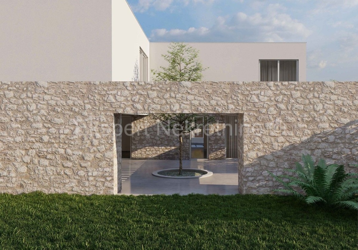 Rogoznica, luxury villa 309 m2 with swimming pool (40m2) only 120 from the sea and beach,