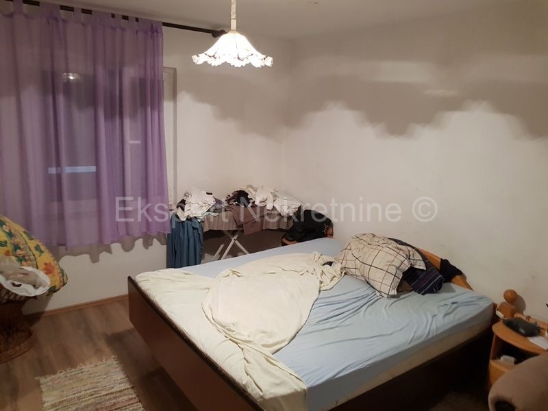 Marina, Poljica, casa bifamiliare 160 m2, garage, prima fila al mare