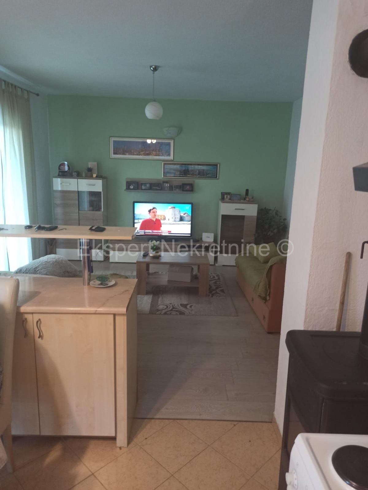 K. Sućurac - casa indipendente con tre appartamenti.