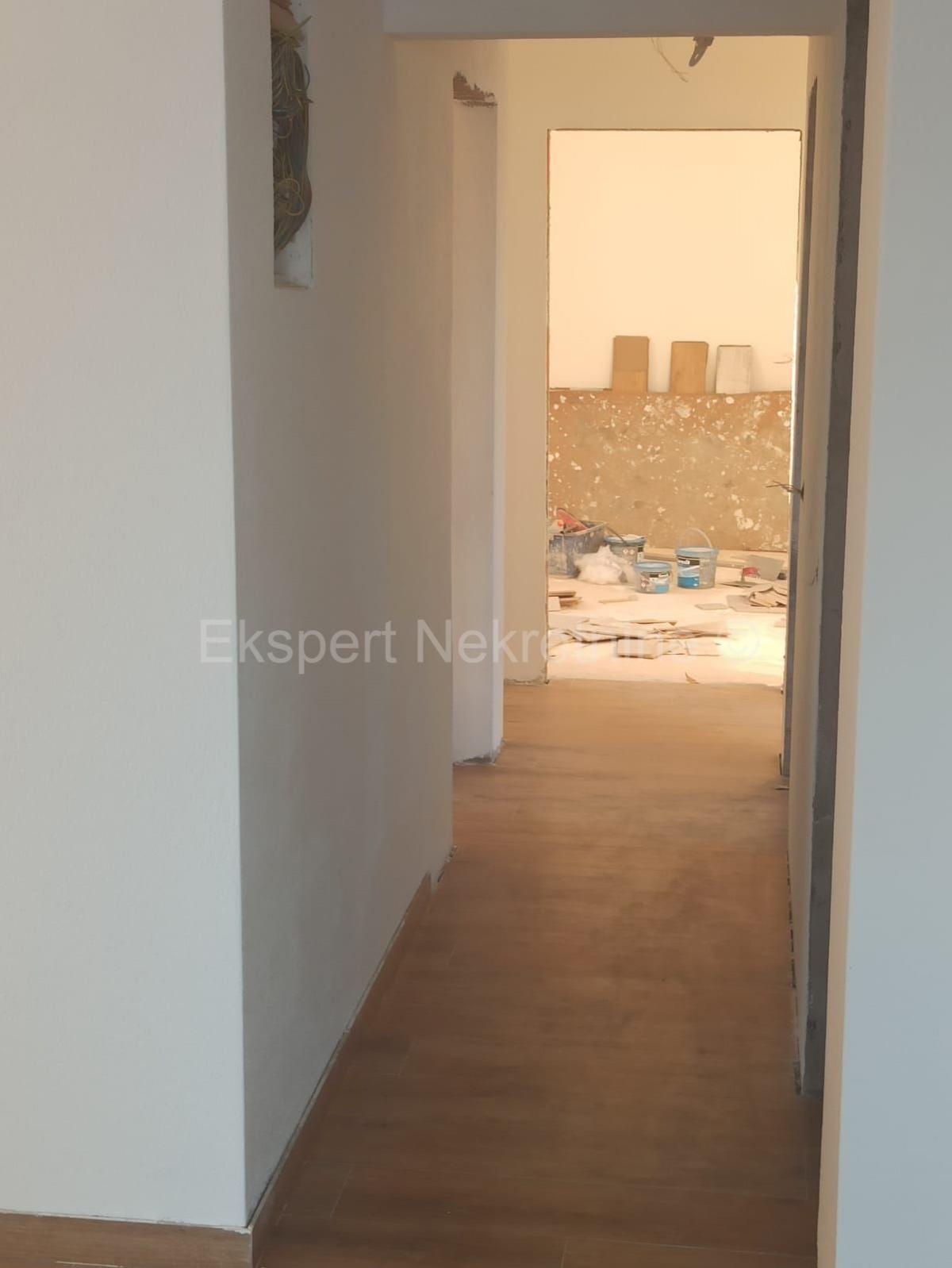 K. Sućurac - casa indipendente con tre appartamenti.