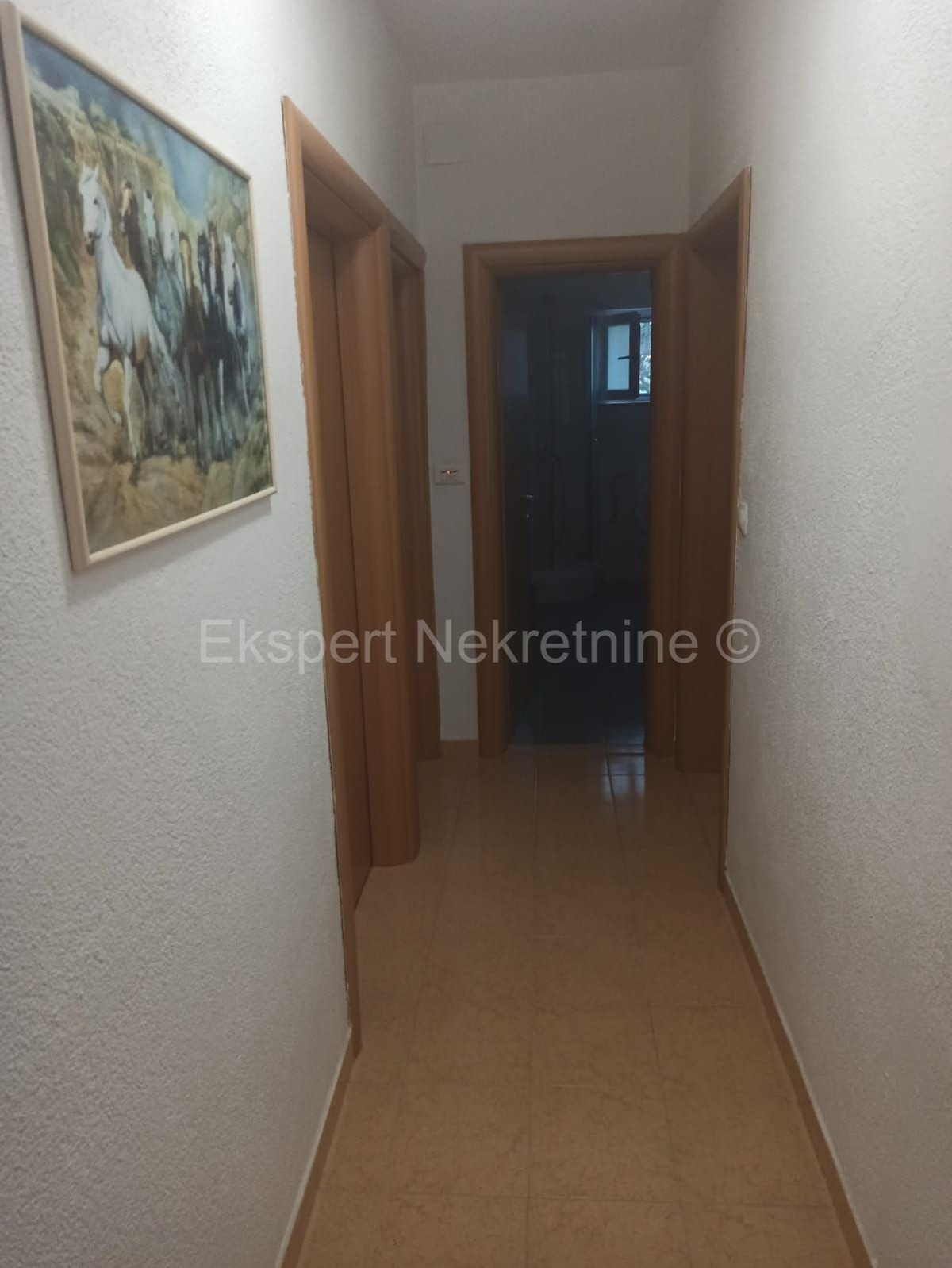 K. Sućurac - casa indipendente con tre appartamenti.