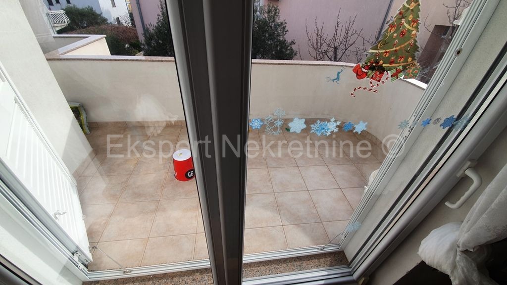 Čiovo, Okrug Gornji, appartamento trilocale 135 m2, ampio terrazzo, garage