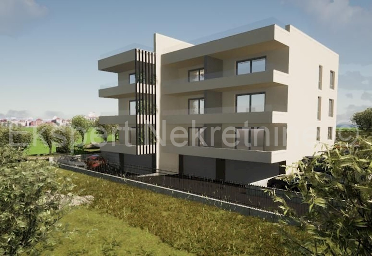 Čiovo, Okrug G., appartamento con 2 camere da letto 76 m2 + terrazza sul tetto 77 m2, piscina, vista