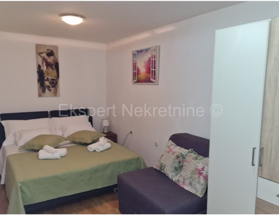 Spalato, centro, appartamento di 4 locali 96m2 nel Palazzo di Diocleziano, a 100 metri dal mare