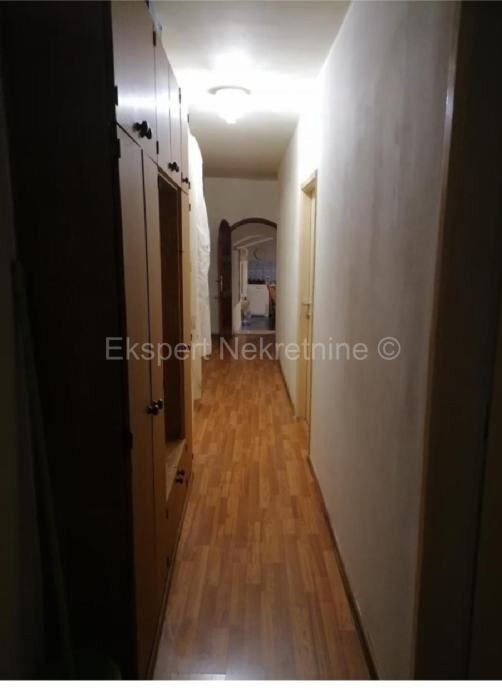 Spalato, centro, appartamento di 4 locali 96m2 nel Palazzo di Diocleziano, a 100 metri dal mare