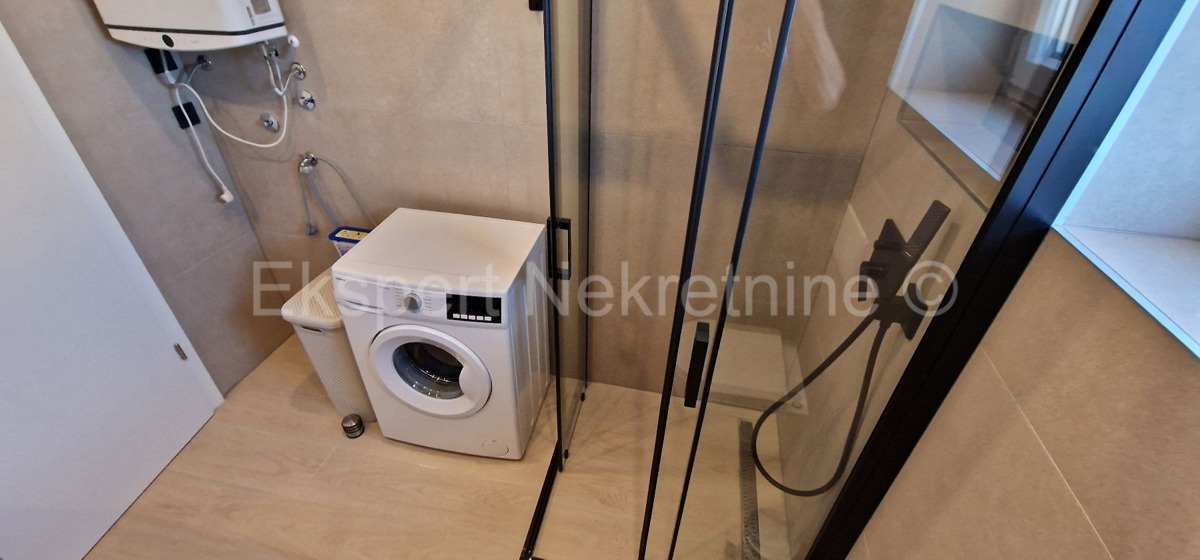 Seget D., 2-bedroom apartment 69m2 + garden 99 m2, new building, furnished, parking