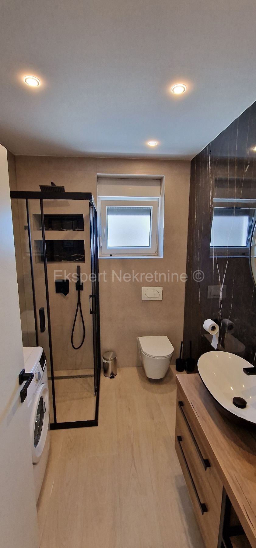 Seget D., 2-bedroom apartment 69m2 + garden 99 m2, new building, furnished, parking