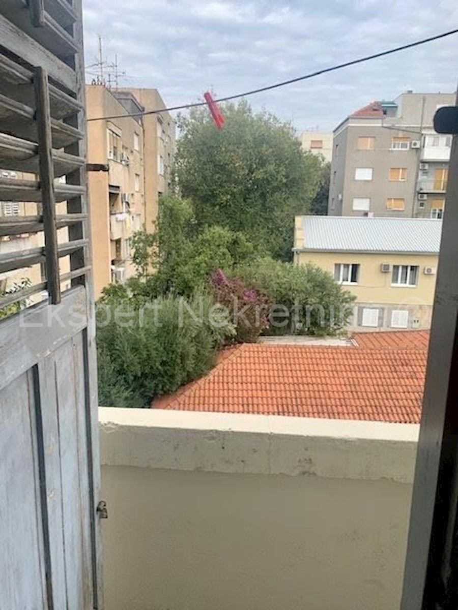 Spalato, Manuš, appartamento di 4 locali 102m2 in ottima posizione, vicino al centro