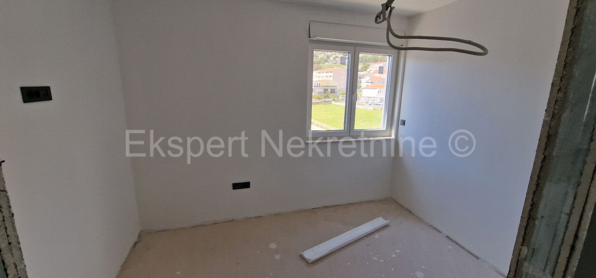 Seget D., penthouse 174 m2, new building, panoramic sea view, 2 garages