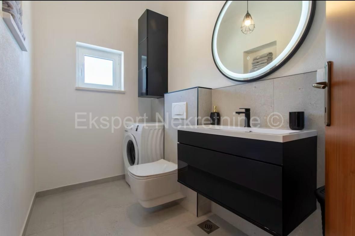 Čiovo, Okrug G. detached house 192 m2 on two floors, sea view,