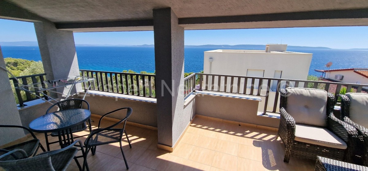 Čiovo, Okrug G. detached house 192 m2 on two floors, sea view,