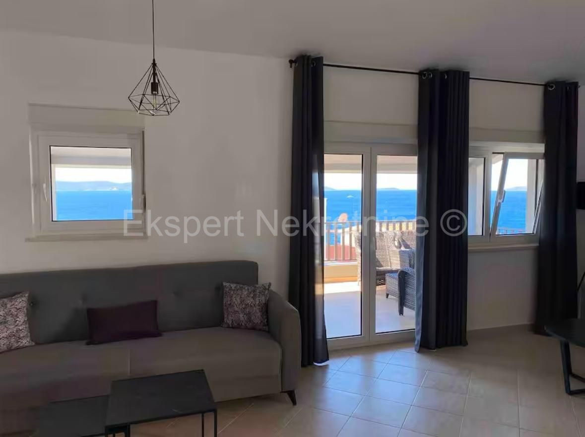 Čiovo, Okrug G. detached house 192 m2 on two floors, sea view,