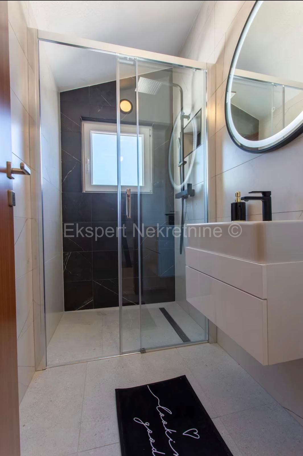 Čiovo, Okrug G. detached house 192 m2 on two floors, sea view,