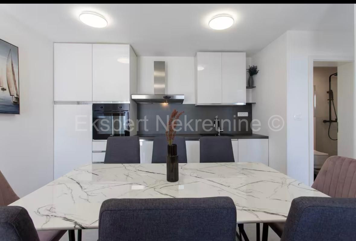 Čiovo, Okrug G. detached house 192 m2 on two floors, sea view,