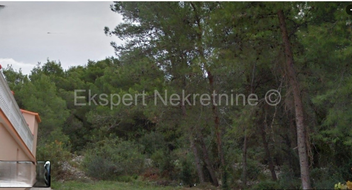 Čiovo, Okrug G., terreno edificabile a 350 m dal mare e dalla spiaggia