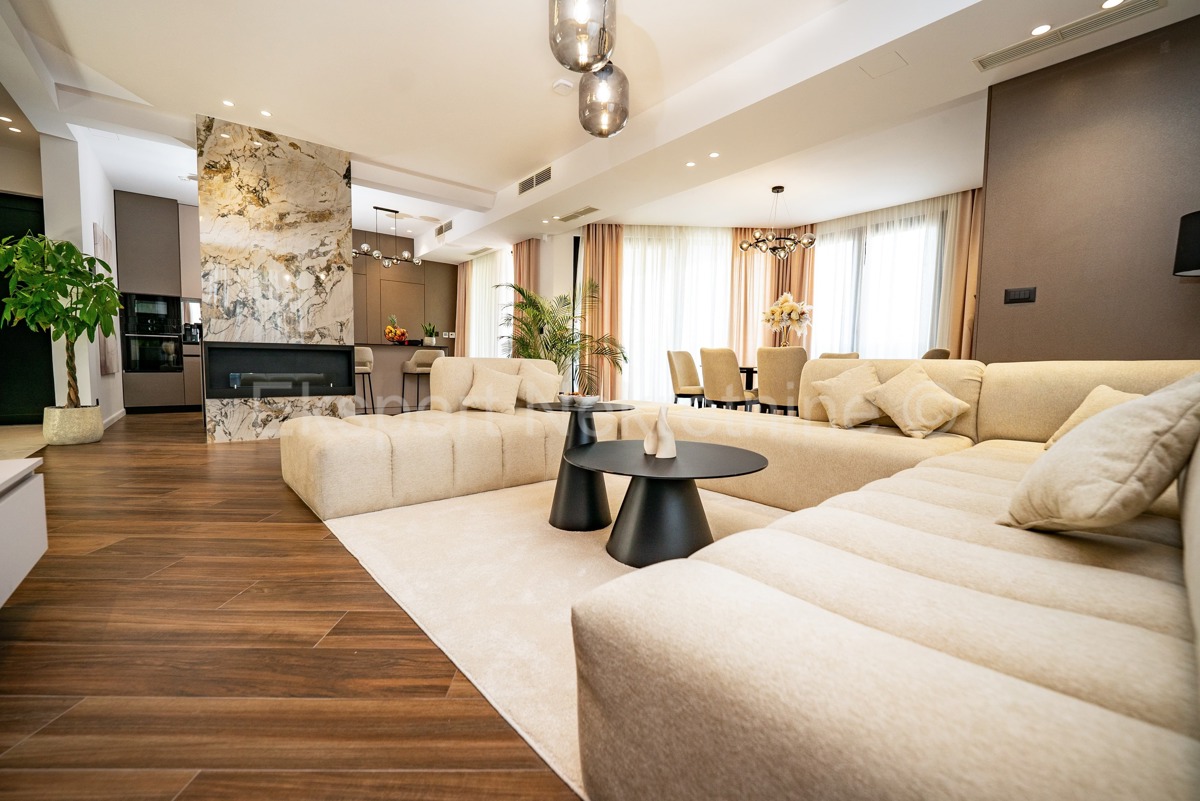 Trogir, luxury villa 312 m2, with swimming pool and garage and landscaped garden