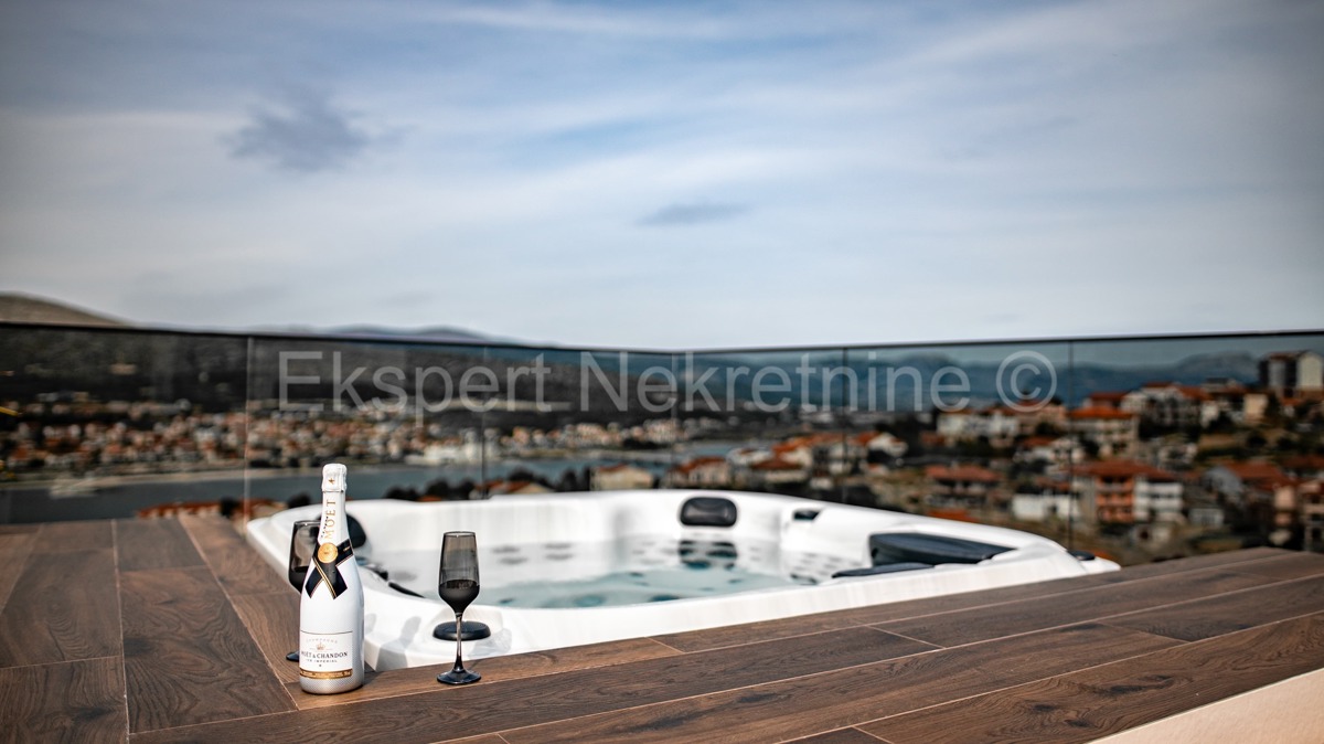 Trogir, luxury villa 312 m2, with swimming pool and garage and landscaped garden
