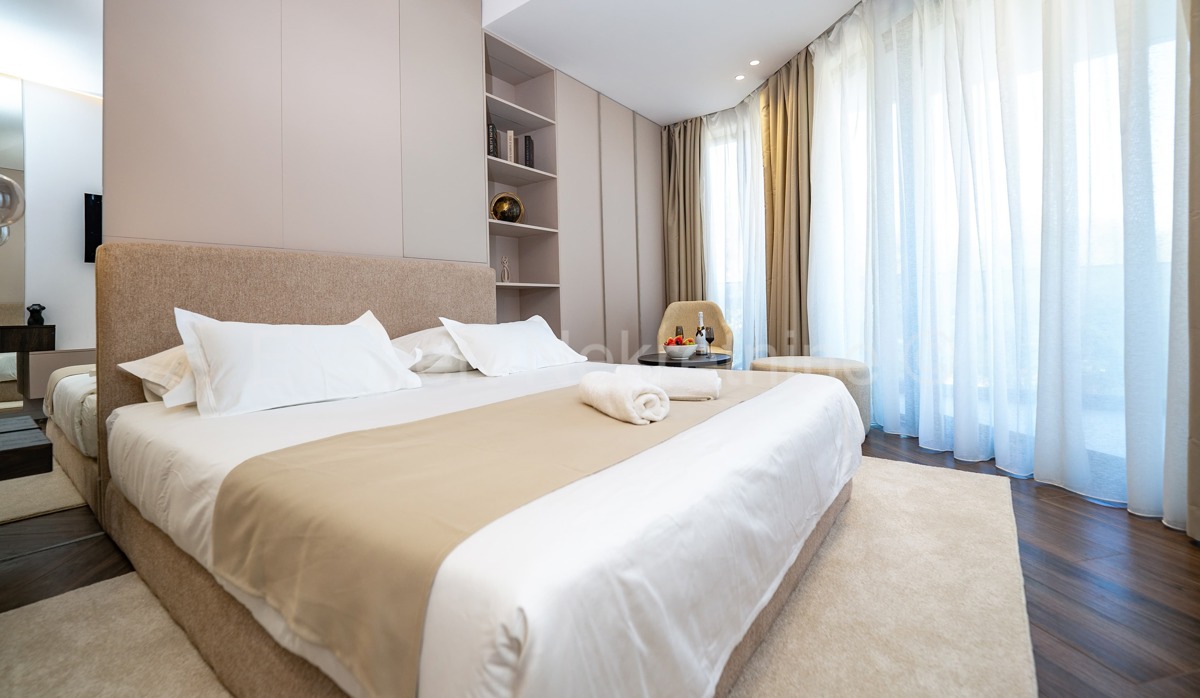 Trogir, luxury villa 312 m2, with swimming pool and garage and landscaped garden