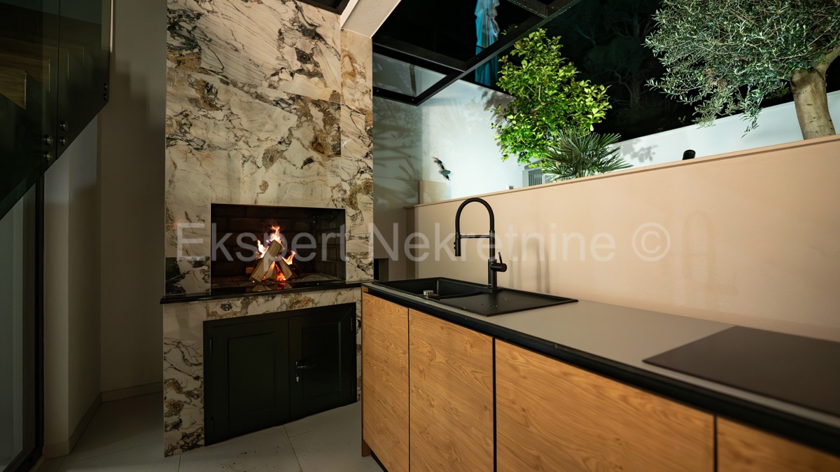 Trogir, luxury villa 312 m2, with swimming pool and garage and landscaped garden