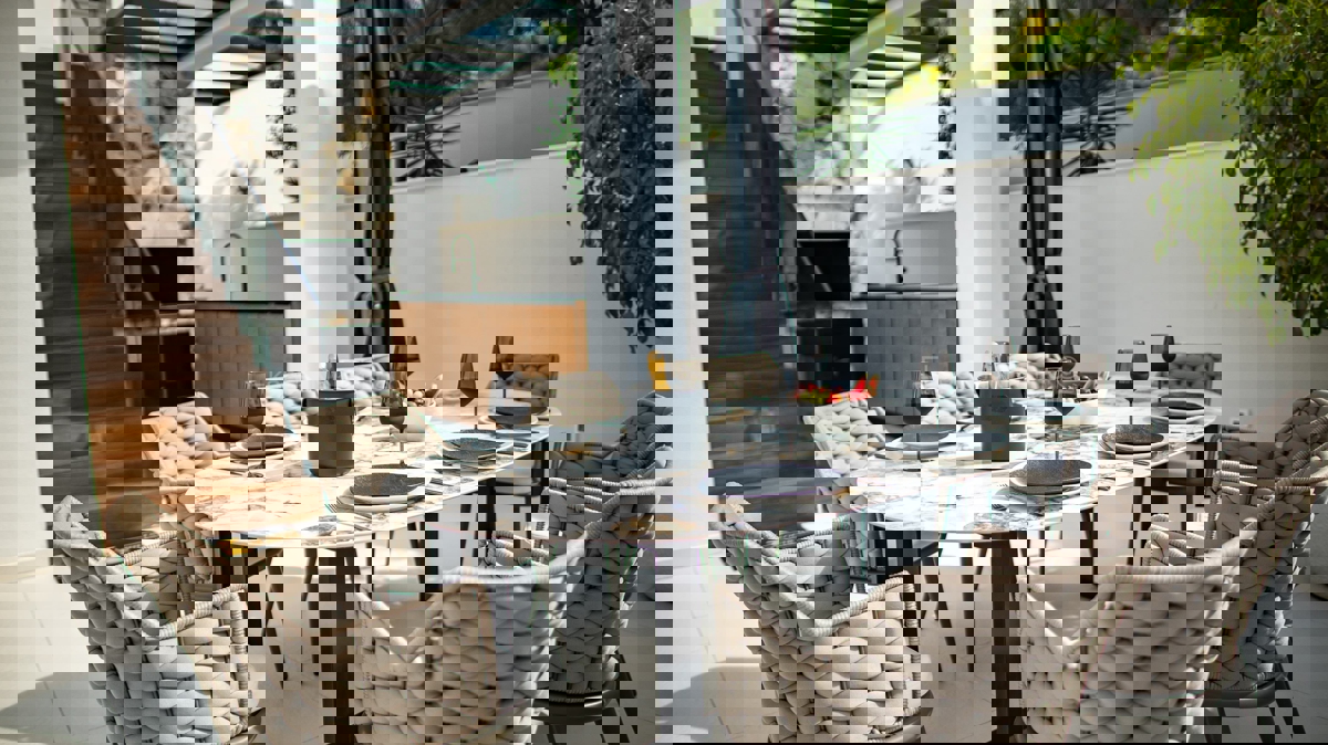 Trogir, luxury villa 312 m2, with swimming pool and garage and landscaped garden