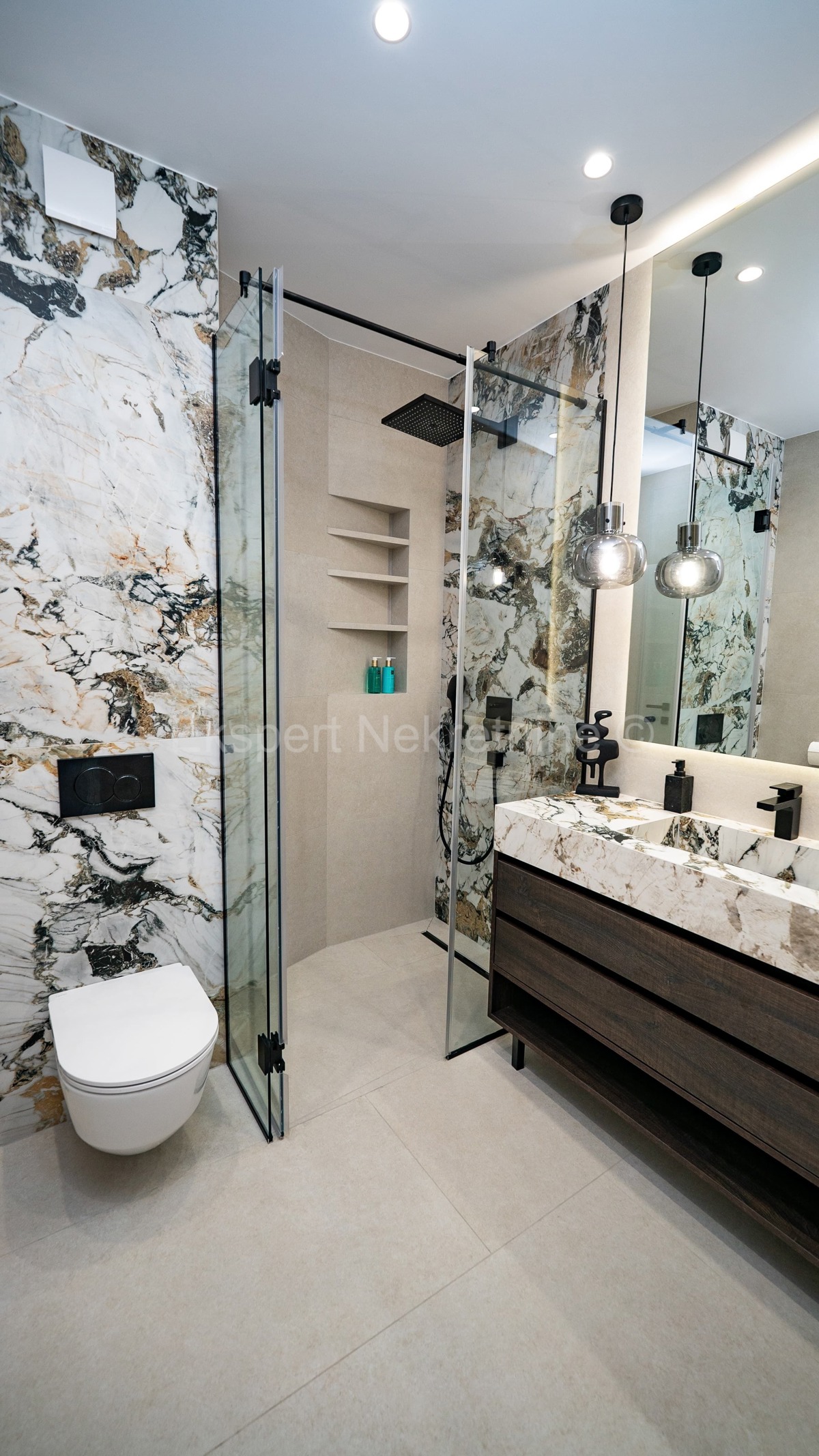 Trogir, luxury villa 312 m2, with swimming pool and garage and landscaped garden