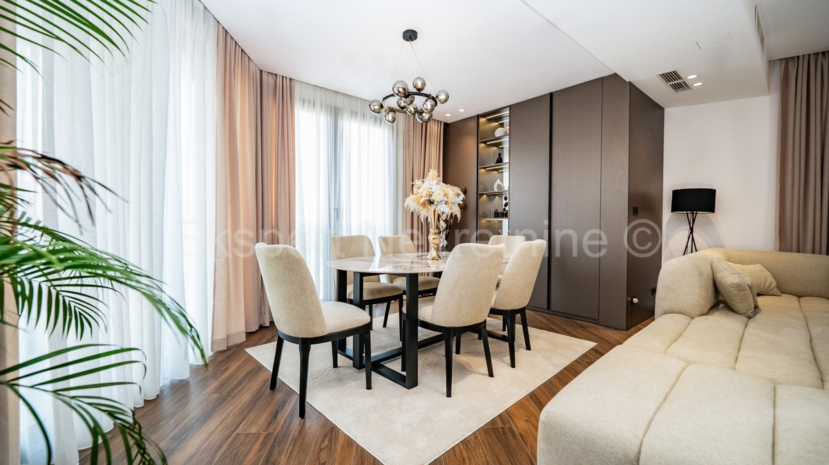 Trogir, luxury villa 312 m2, with swimming pool and garage and landscaped garden