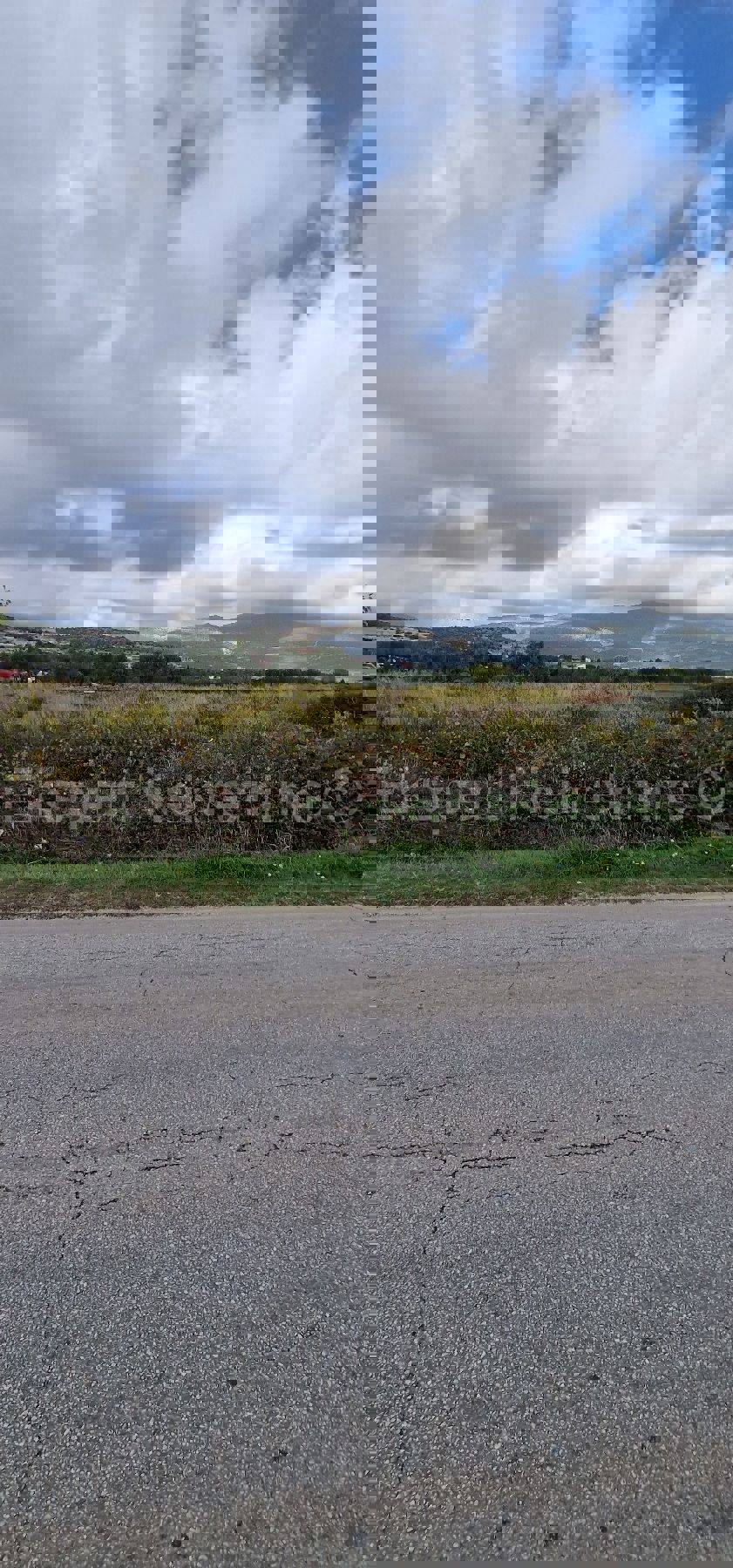 Trogir, Divulje, agricultural land 3314 m2, next to the main road to the airport