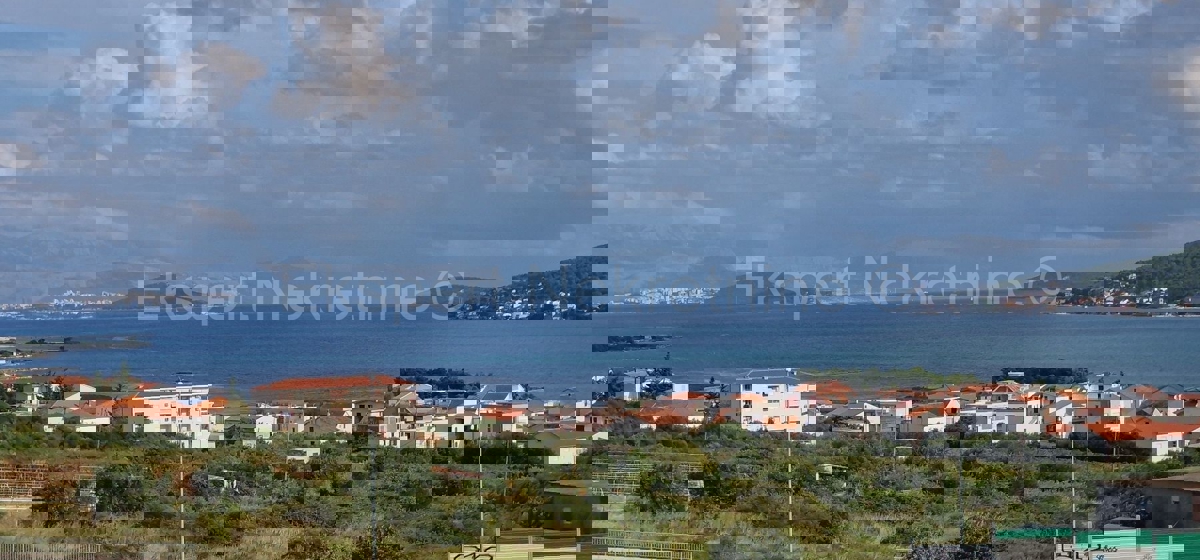 Trogir, penthouse 70 m2 + 74 m2 roof terrace, sea view, 