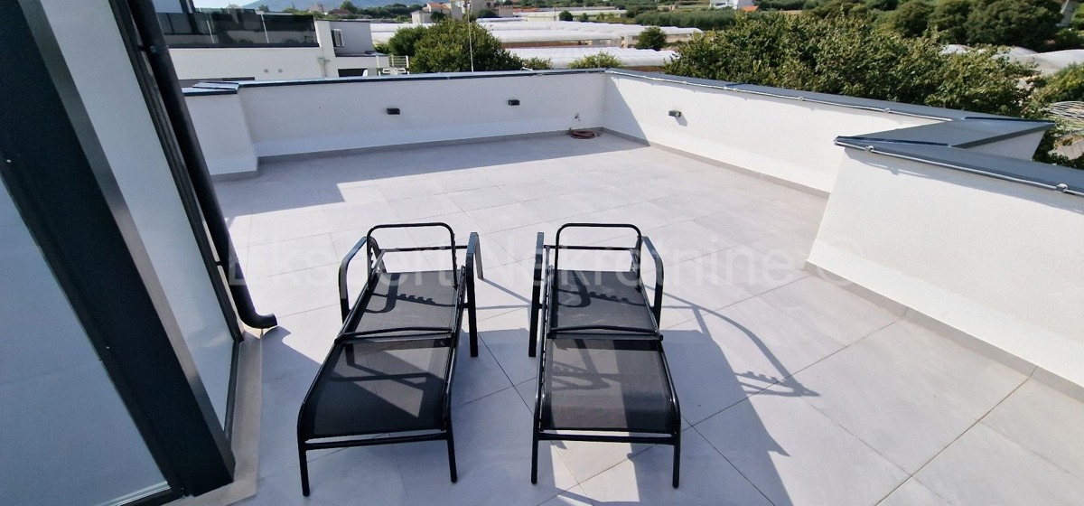 Trogir, penthouse 70 m2 + 74 m2 roof terrace, sea view,