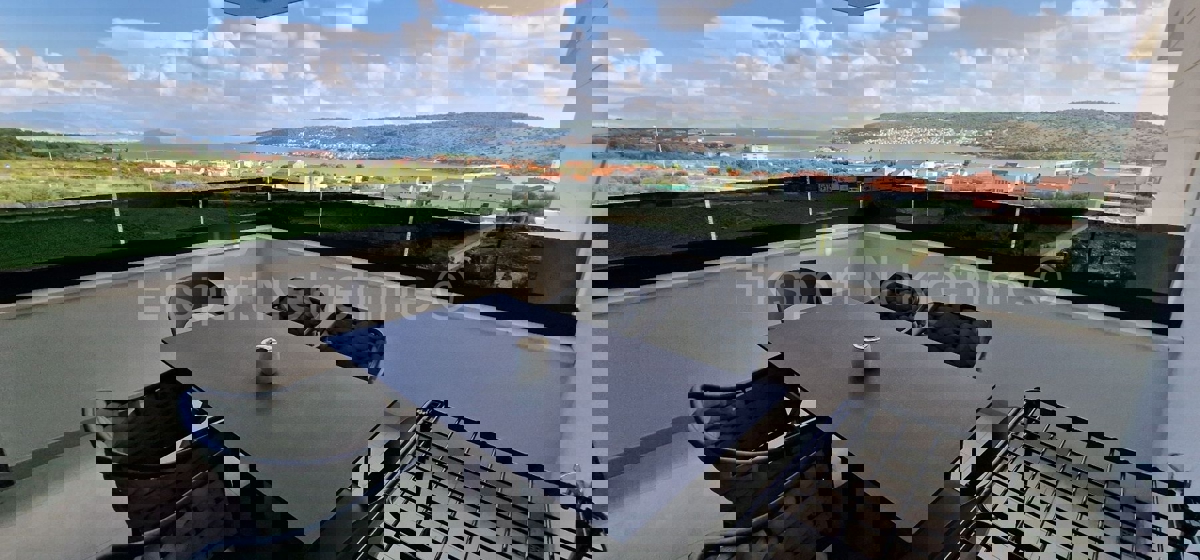 Trogir, penthouse 70 m2 + 74 m2 roof terrace, sea view, 