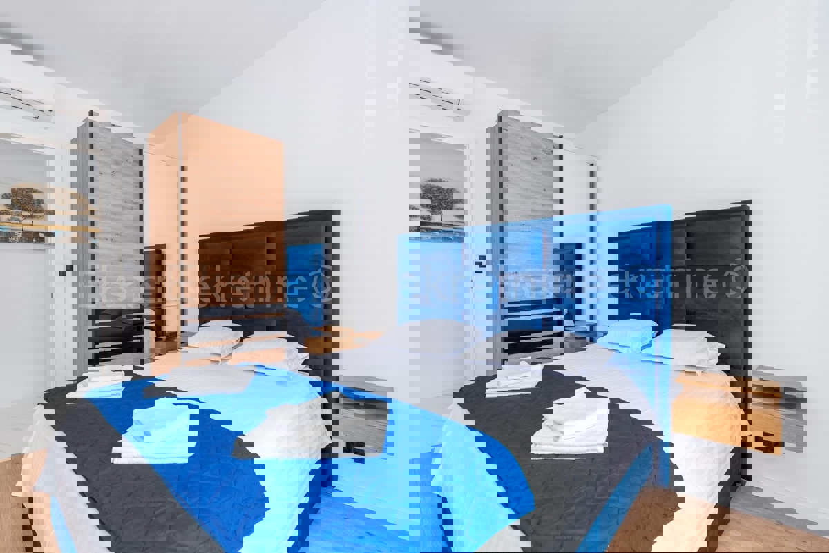 Čiovo, Okrug, 3-bedroom apartment 118 m2, 2nd floor, large terrace, view, furnished