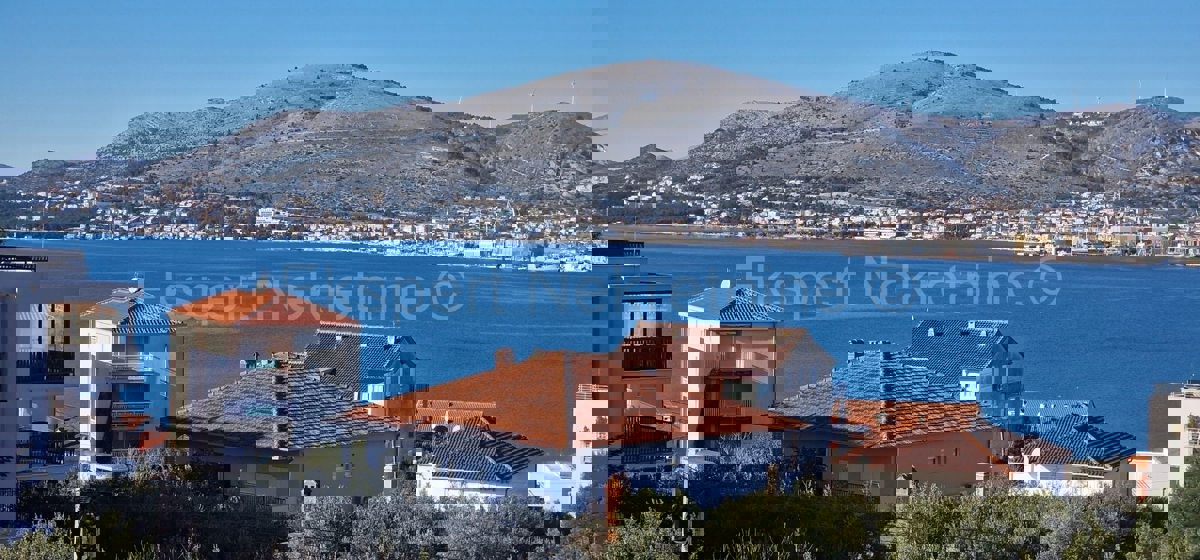 Čiovo, Okrug, 3-bedroom apartment 118 m2, 2nd floor, large terrace, view, furnished