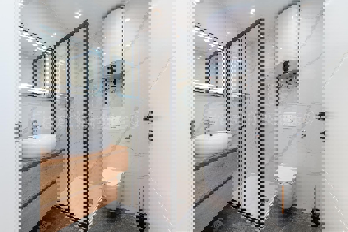 Čiovo, Okrug, 3-bedroom apartment 118 m2, 2nd floor, large terrace, view, furnished