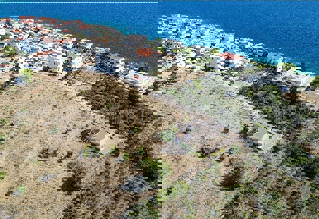 Rogoznica, luxury villa 276 m2 with swimming pool (41m2) only 120 from the sea and beach,