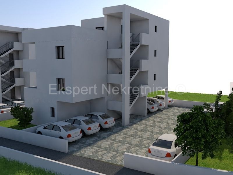 Trogir, 1-bedroom apartment 43 m2 + 43 m2 garden, new building,