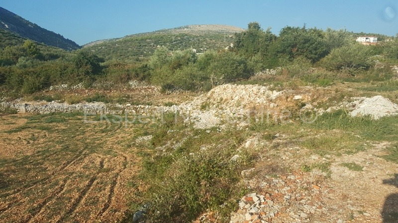 Seget Vranjica, terreno edificabile 1200 m2, 350 m dal mare