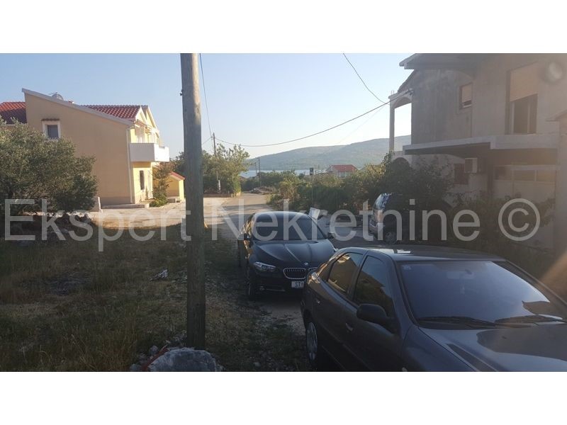 Seget Vranjica, terreno edificabile 1200 m2, 350 m dal mare