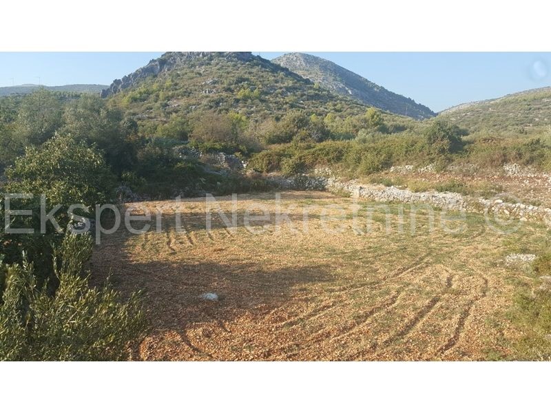 Seget Vranjica, terreno edificabile 1200 m2, 350 m dal mare